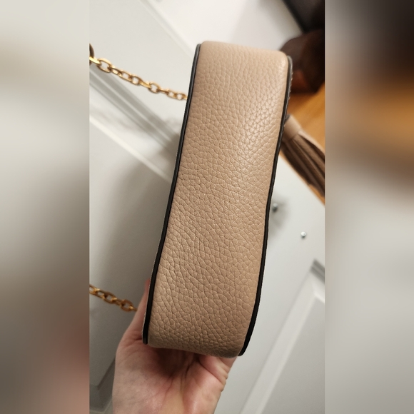 Tory Burch Beige Leather Crossbody Bag with Tassel - Picture 5 of 12